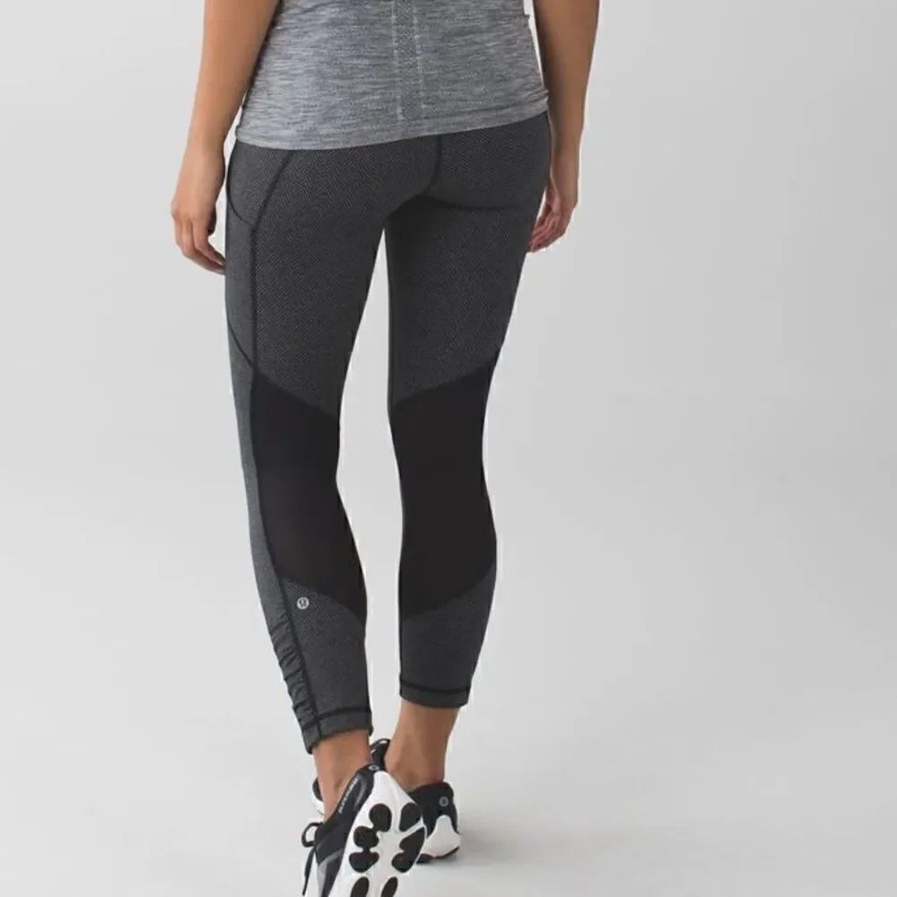 Lululemon Speed Crop